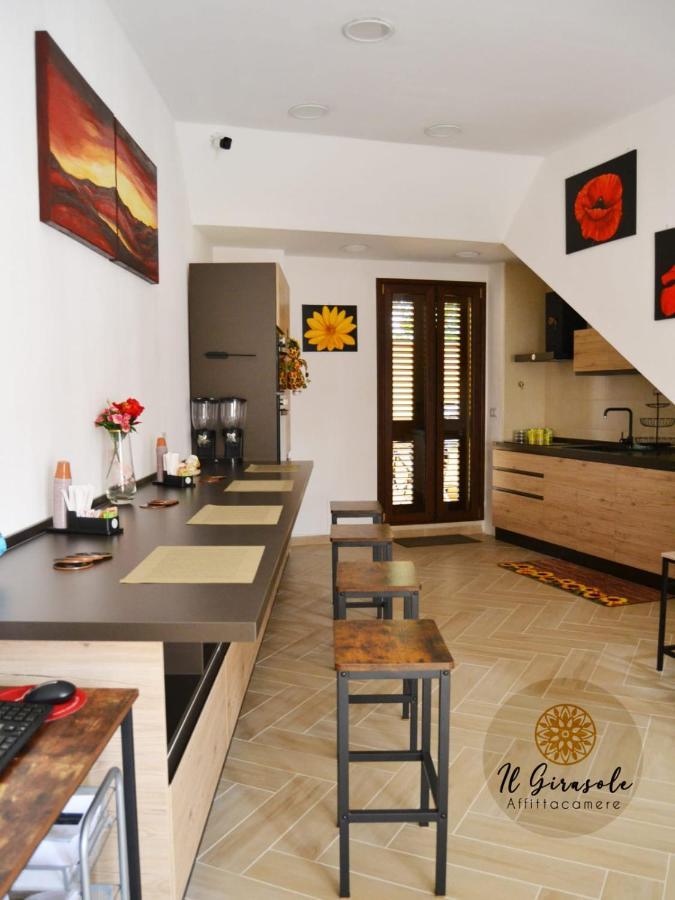 Hotel Il Girasole Porto Torres Exterior foto